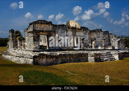 eine wilde Winkel des Tempels Tulum in Mexiko Amerika Stockfoto