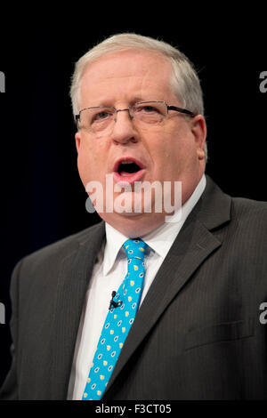 Manchester, UK. 5. Oktober 2015. Die Rt Hon Patrick McLoughlin MP, Secretary Of State for Transport spricht am Tag2 der 2015 Parteitag der Konservativen in Manchester. Bildnachweis: Russell Hart/Alamy Live-Nachrichten. Stockfoto