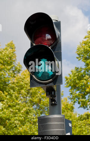 Berlin, Fußgänger Ampeln. Grüne Mann-Walk Stockfoto