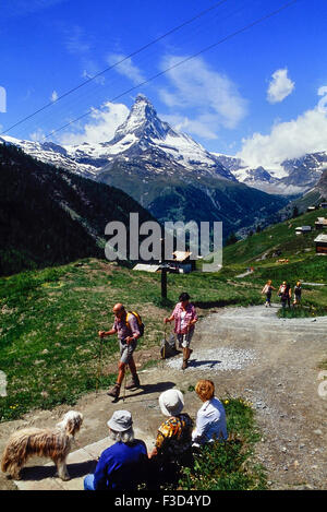 Wanderwege durch den Weiler Findeln. Schweiz. Europa Stockfoto