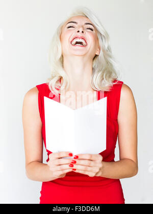 Studioaufnahme Frau mit rotem Kleid Stockfoto