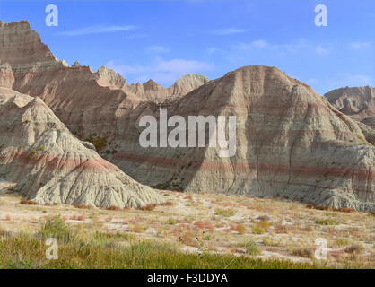 Badlands-Landschaft, geformt durch Ablagerung und Erosion durch Wind und Wasser, enthält einige der reichsten fossilen Betten in der Welt Stockfoto