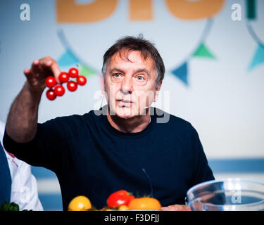 Raymond Blanc, Chef von Belmond Le Manoir Aux Quat' Saisons Jamie Oliver und Alex James' Big Feastival, Kingham, Cotswolds, UK Stockfoto