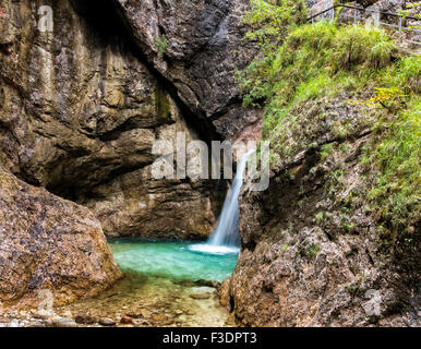 Almbachklamm mit Almbach in den Berchtesgadener Alpen, Berchtesgaden, Bayern, Deutschland Stockfoto