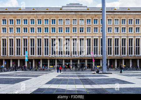 Flughafen Berlin-Tempelhof, Berlin-Tempelhof Flughafen - Terminal Außenaufnahme des ehemaligen Hauptflughafen Stockfoto
