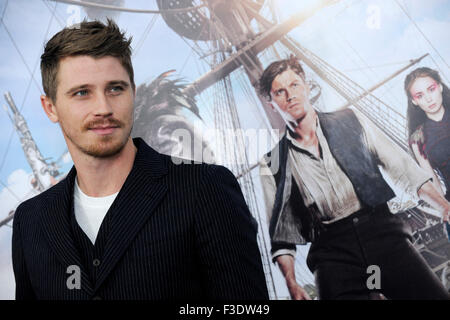 New York City. 4. Oktober 2015. Garrett Hedlund besucht die Premiere von "Pan" Ziegfeld Theater am 4. Oktober 2015 in New York City. / Bild Allianz © Dpa/Alamy Live-Nachrichten Stockfoto