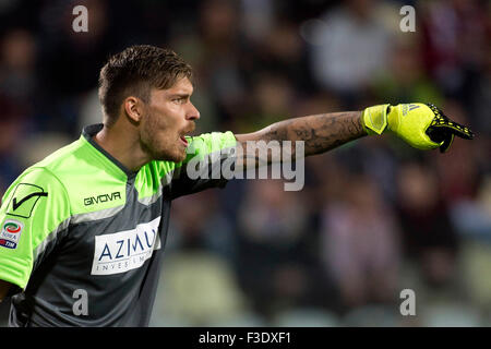 Vid Belec (Carpi), 3. Oktober 2015 - Fußball / Fußball: italienische "Serie A" match zwischen Carpi FC 2: 1-Torino FC im Stadio Alberto Braglia, in Modena, Italien. (Foto von Maurizio Borsari/AFLO) Stockfoto