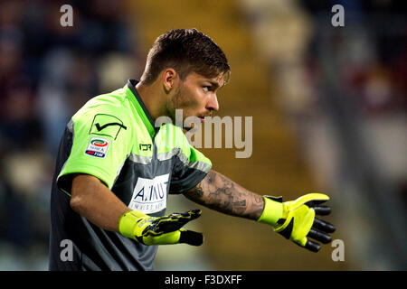 Vid Belec (Carpi), 3. Oktober 2015 - Fußball / Fußball: italienische "Serie A" match zwischen Carpi FC 2: 1-Torino FC im Stadio Alberto Braglia, in Modena, Italien. (Foto von Maurizio Borsari/AFLO) Stockfoto