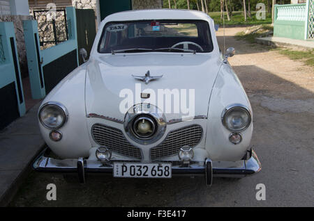 Antike 1951 Studebaker Champion, spezielle Deluxe, amerikanische Oldtimer in Playa Larga, Republik Kuba Stockfoto