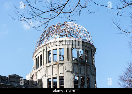 Hiroshima. Die A-Bombe Dome, Genbaku domu. Die Ruinen von Hiroshima Prefectural Industrial Promotion Halle, in der Nähe der oberen Kuppel Rahmen. Stockfoto