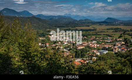 Sequals, einem Dorf am Rande der Dolomiten in der Region Veneto, Italien Stockfoto