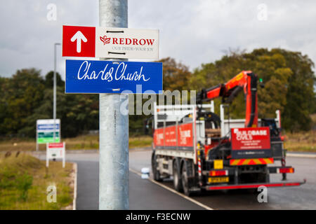 Redrow und 'Charles Church' Häuser im Bau in Buckshaw Village, Chorley, Lancashire, UK Stockfoto