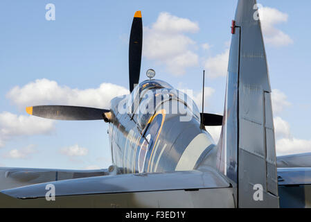 Die Grace Spitfire ML407 auf Unternehmen Flugplatz, Northampton, England Stockfoto