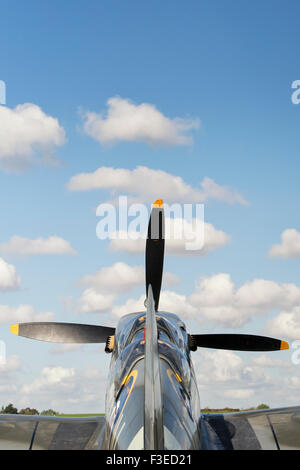 Die Grace Spitfire ML407 auf Unternehmen Flugplatz, Northampton, England Stockfoto