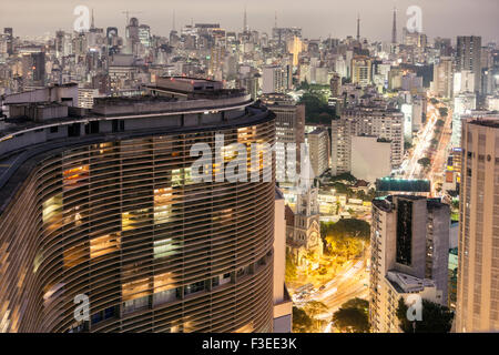 Niemeyers Edificio Copan und zentrale Sao Paulo Stockfoto