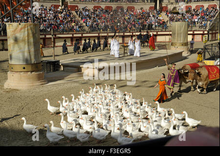 Roman Colosseum im Themenpark Puy de Fou Frankreich Stockfoto