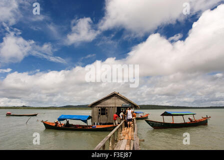 Hütte im Ream National Park. Ream National Park ist eine unberührte maritime Park vor den Toren Sihanoukville. Angesehene Person für seine mangro Stockfoto