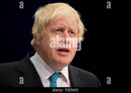 Manchester, UK. 6. Oktober 2015. Boris Johnson, Bürgermeister von London spricht am Tag3 der 2015 Parteitag der Konservativen in Manchester. Bildnachweis: Russell Hart/Alamy Live-Nachrichten. Stockfoto