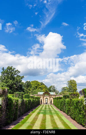 Die Gärten von Hever Castle, Haus der Familie von Anne Boleyn, Hever, Kent, England, UK Stockfoto