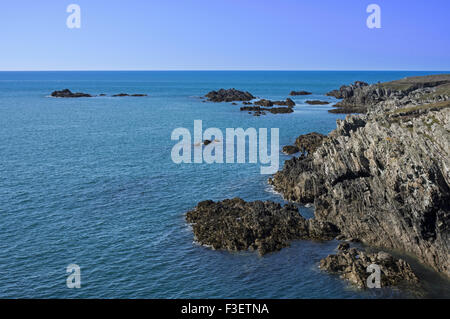 Penthryn Mawr. Eine spektakuläre Umgebung der Küste, beliebt bei Wanderer, Kletterer und Kanuten Stockfoto