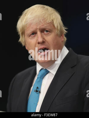 Manchester, UK. 6. Oktober 2015. Boris Johnson Bürgermeister von London konservative Partei Konferenz 2015 Manchester Central, Manchester, England 6. Oktober 2015 befasst sich mit der konservativen Partei Konferenz 2015 im Manchester Central, Manchester Credit: Allstar Bild Bibliothek/Alamy Live-Nachrichten Stockfoto