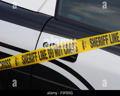 Eine Sheriff-Linie kreuzen nicht Band Stockfoto
