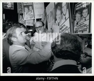 1976 - Senator Walter Mondale Wahlkampf mit Abe Strahl in New York China Town. © Keystone Bilder USA/ZUMAPRESS.com/Alamy Live-Nachrichten Stockfoto