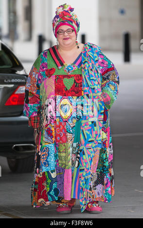 Camila Batmanghelidjh kommt in den BBC News-Studios, die laufenden Skandal mit den Kids Company Kinderhilfswerk zu diskutieren Featuring: Camila Batmanghelidjh wo: London, Vereinigtes Königreich bei: 6. August 2015 Stockfoto