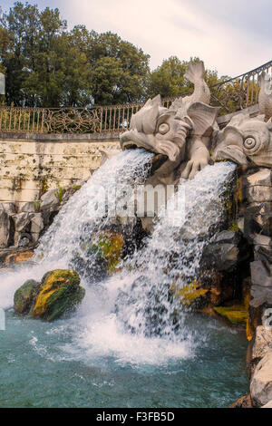 Brunnen im Königspalast von Caserta in Caserta, Italien Stockfoto