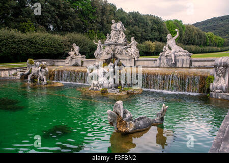 Brunnen im Königspalast von Caserta in Caserta, Italien Stockfoto