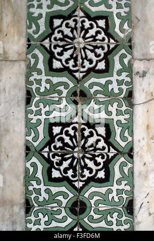 Dekorfliese glasierten Keramikfliesen Parshwanath Parasnath Jainismus Jain-Tempel Tempel Calcutta Kolkatta West Bengal Indien indisch Stockfoto