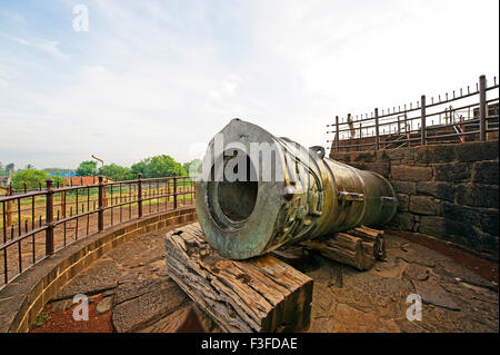 Kanonikus am Malik e Majdan; Erbe Bijapur Fort; Bijapur; Karnataka; Indien Stockfoto