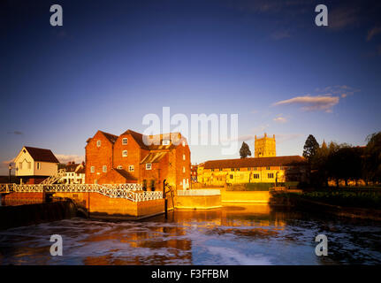 Abtei Mühle am Fluss Avon und Tewkesbury Abbey Stockfoto