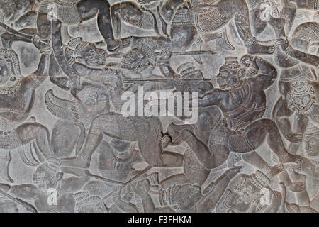 Flachreliefs, eine Schlacht am nördlichen Galerie von Angkor Wat, Kambodscha Stockfoto