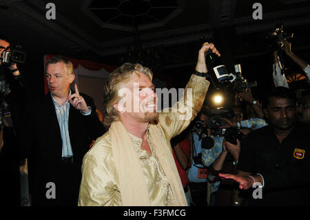 Vorsitzender der Virgin-Gruppe Sir Richard Charles Nicholas Branson starten Virgin Atlantic Airways; Bombay-Mumbai Stockfoto