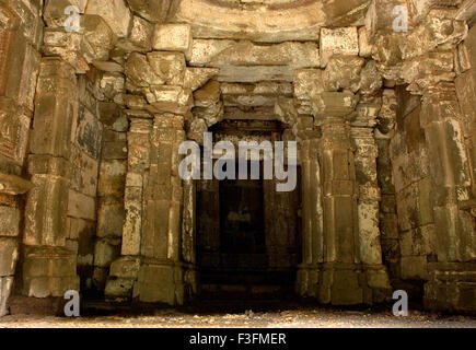 Champaner Pavagadh Lakulisha Tempel Lakulisha Dakshinamurti Brahma Vishnu Shiva Indra Gajendramoksha Panchmahals Stockfoto