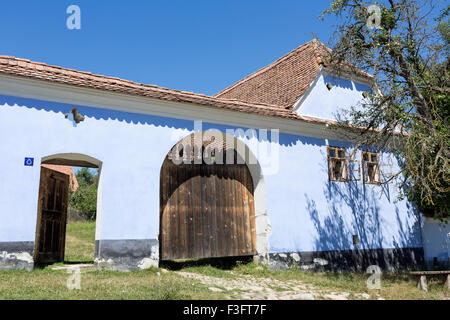 Traditionellen sächsischen Dorfhaus in Deutsch-Weißkirch, Siebenbürgen, Rumänien Stockfoto