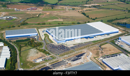 Große Einzelhandelsvertriebslager, Milton Keynes, Südostengland Stockfoto