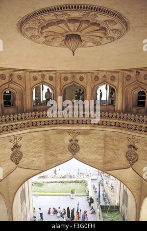 Charminar gebaut von Mohammed Quli Qutb Shah im Jahre 1591 stehen 56 Meter hoch und 30 Meter breit; Andhra Pradesh; Indien Stockfoto