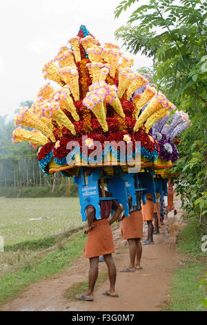 Kavadi Aattam, religiöser Volkstanz, Kavadi Tanz, Thaipusam Festival, Kerala, Indien, Asien Stockfoto