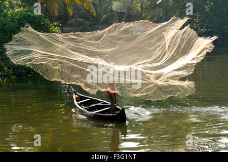 Angeln, Cherai Backwater, Vypeen Island, Ernakulam, Kerala, Indien, Asien Stockfoto