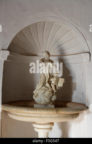 St. Christopher Statue in Nische, SE Kathedrale, SE Catedral de Santa Catarina, Old Goa, Velha, Goa, Indien Stockfoto