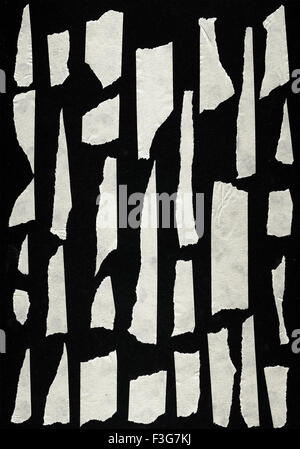 Satz von weißen Abdeckklebebänder isoliert auf schwarz Stockfoto