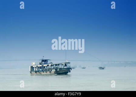 Ansicht des Vidyasagar Setu Brücke über Hooghly River am frühen Morgen bei Calcutta; Westbengalen; Indien Stockfoto