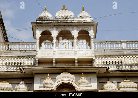 Kanch Mandir Jain Glas-Tempel von Sir Hukumchand Seth gebaut; Indore; Madhya Pradesh; Indien Stockfoto