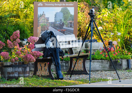 Videoausrüstung richten Sie auf der Plattform Arley auf die Severn Valley Railway Stockfoto