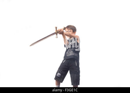 Junge Teenager suchen gleichermaßen Harry Potter Spiel mit Schwert Herr #733 Stockfoto