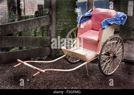 Puller Rikscha Transport; Matheran; Maharashtra; Indien Stockfoto