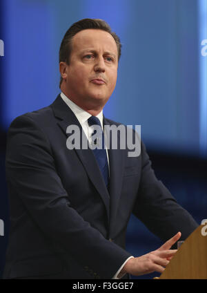 Manchester, UK. 7. Oktober 2015. David Cameron Mp Premierminister Conservative Party Konferenz 2015 Manchester Central, Manchester, England 7. Oktober 2015 befasst sich mit der konservativen Partei Konferenz 2015 im Manchester Central, Manchester Credit: Allstar Bild Bibliothek/Alamy Live-Nachrichten Stockfoto