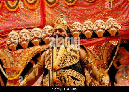 Ramleela; Hinduistischen mythologischen Charakter von Ramayan; Rolle des Ravan Bühne Dassera Dusera festival Stockfoto